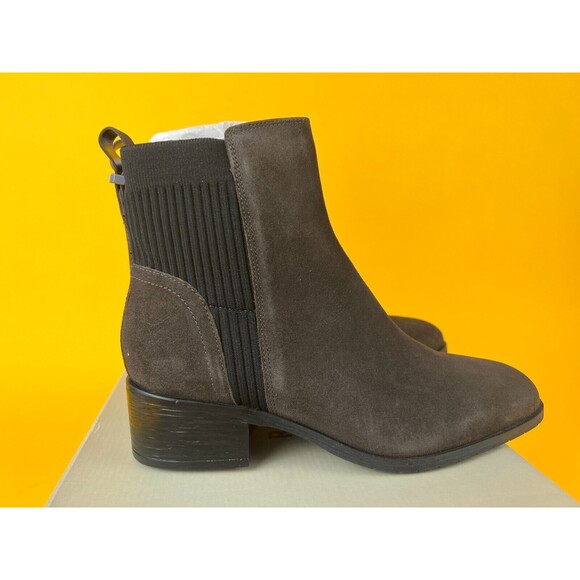 Reaction Kenneth Cole Salt Stretch Booties Womens 8 M Concrete Suede Heeled NWB - Picture 7 of 11